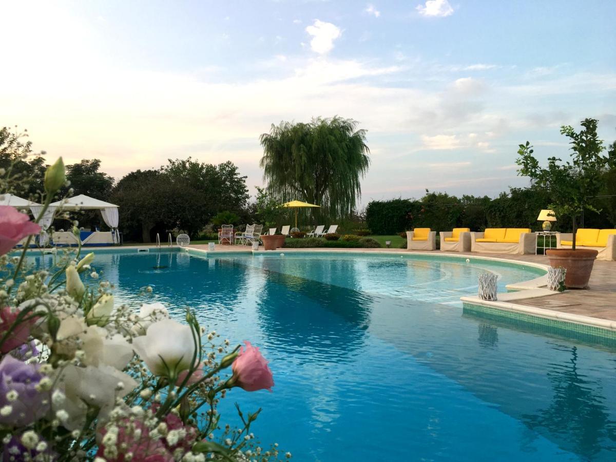 Tenuta Donnanna Agriturismo&Glamping Galatone Exterior photo
